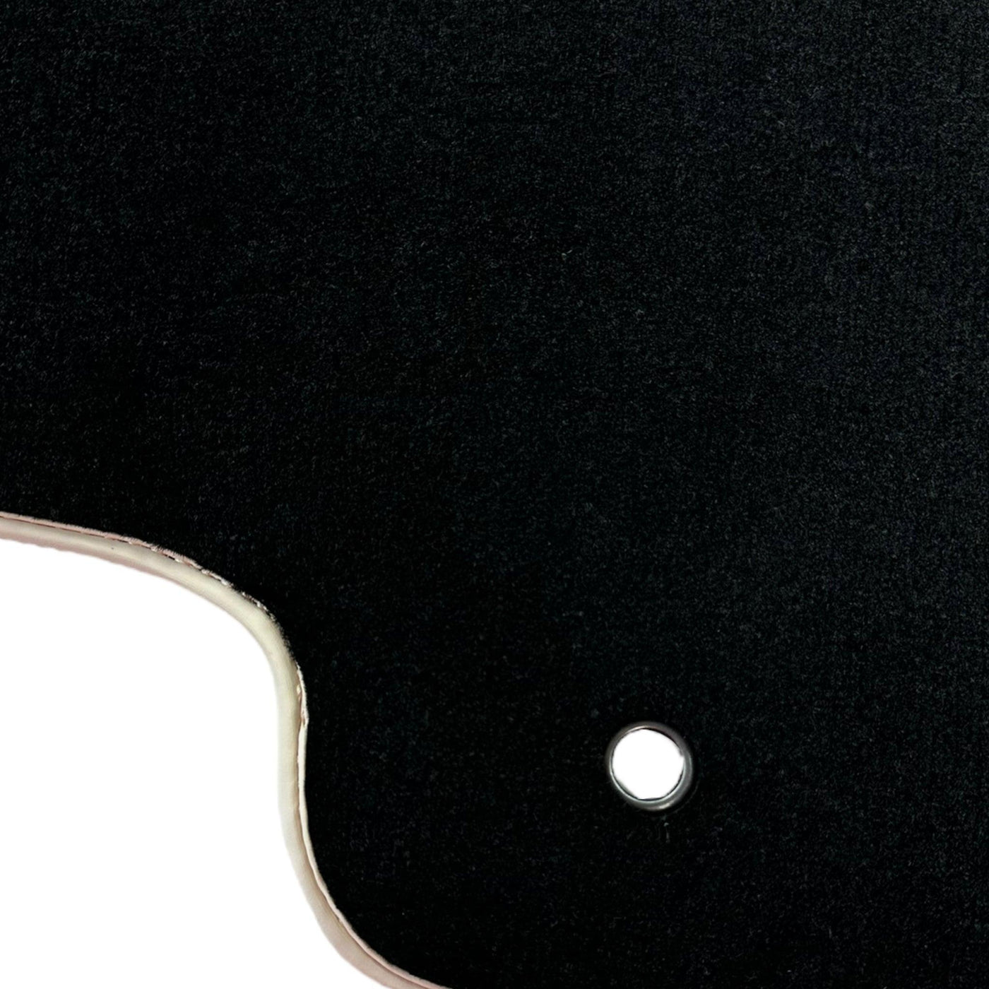 Black Floor Mats For Kia Sportage (2010-2016) - AutoWin