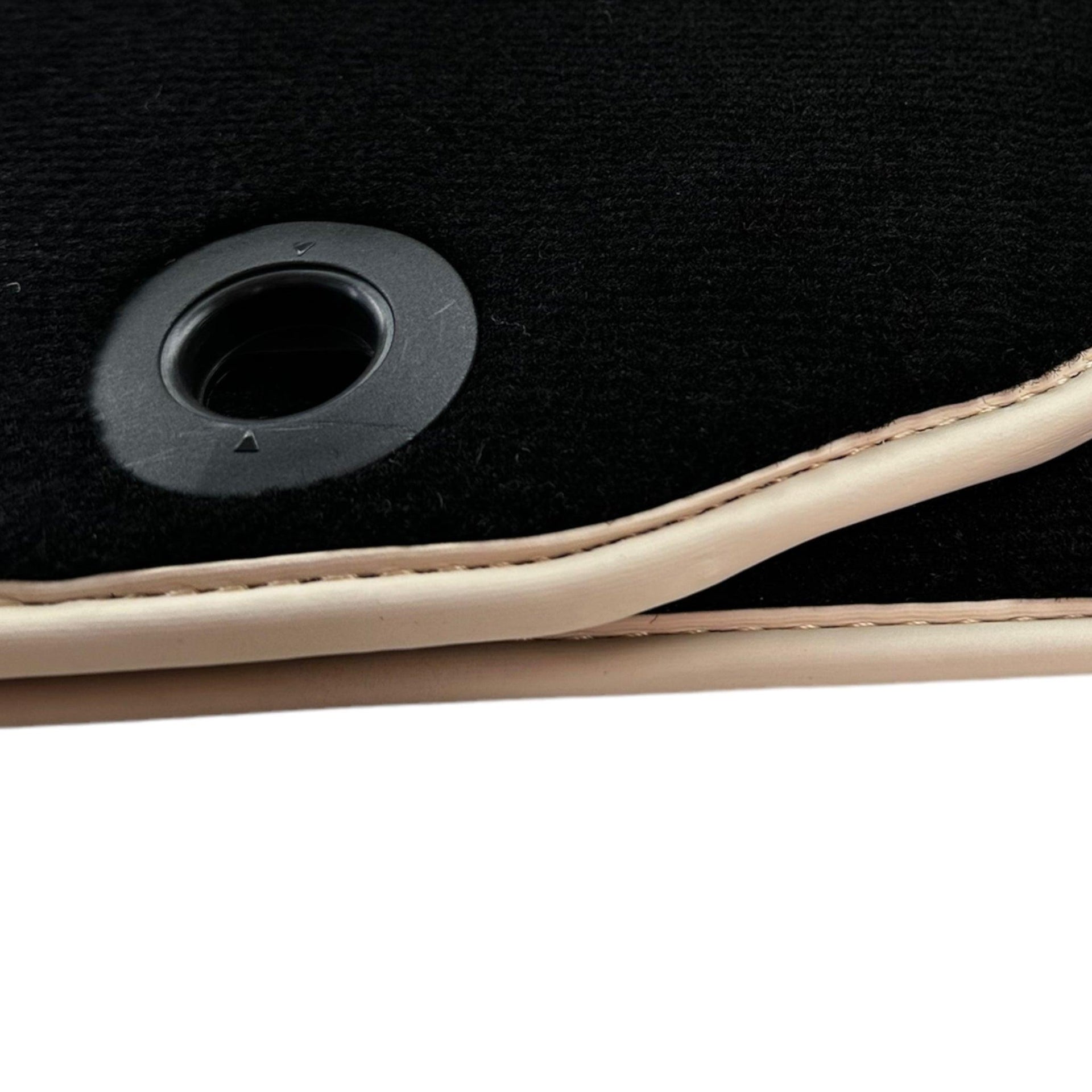 Black Floor Mats For Honda CR-V (2002-2006) - AutoWin