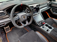 Fußmatten für Lamborghini Urus Schwarz mit orangefarbenen runden Teppichen 