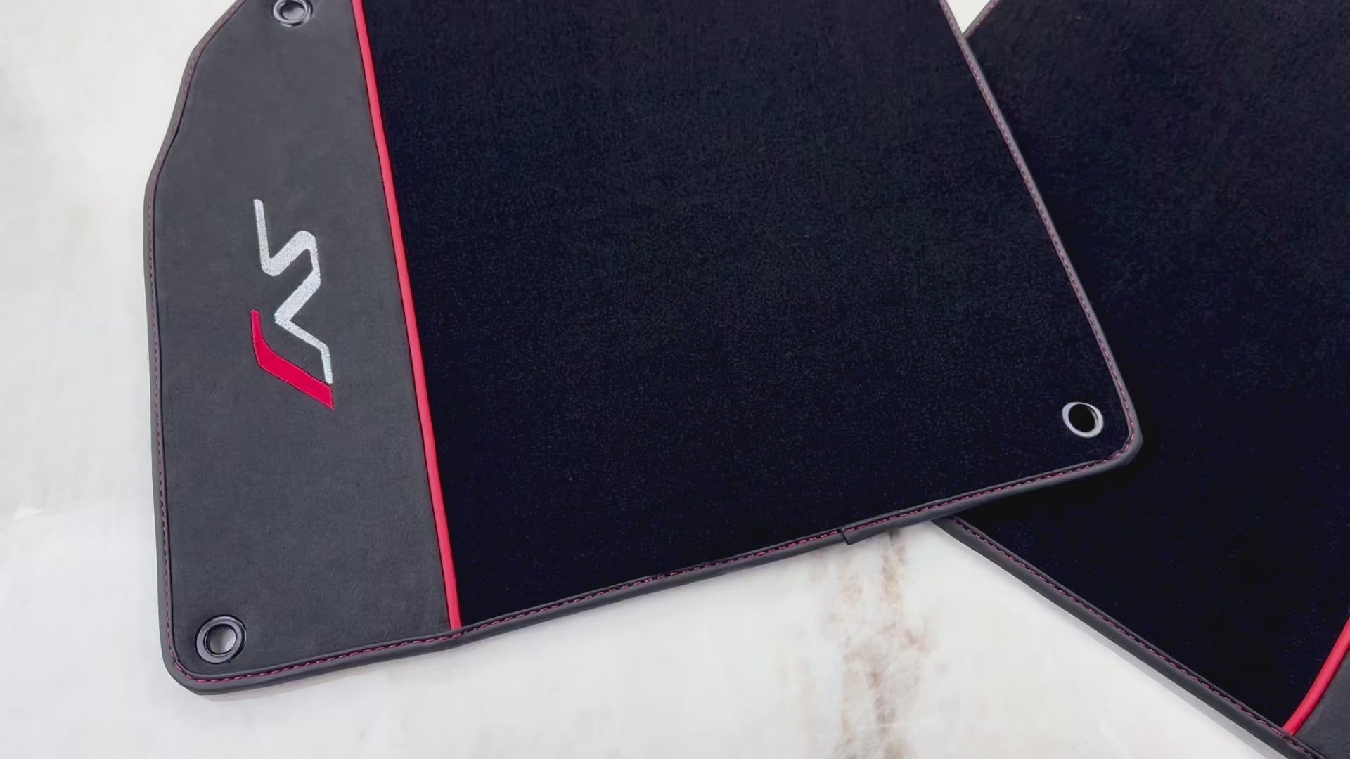 Tapis de sol bleus pour Lamborghini Aventador avec cuir Alcantara - AutoWin.EU