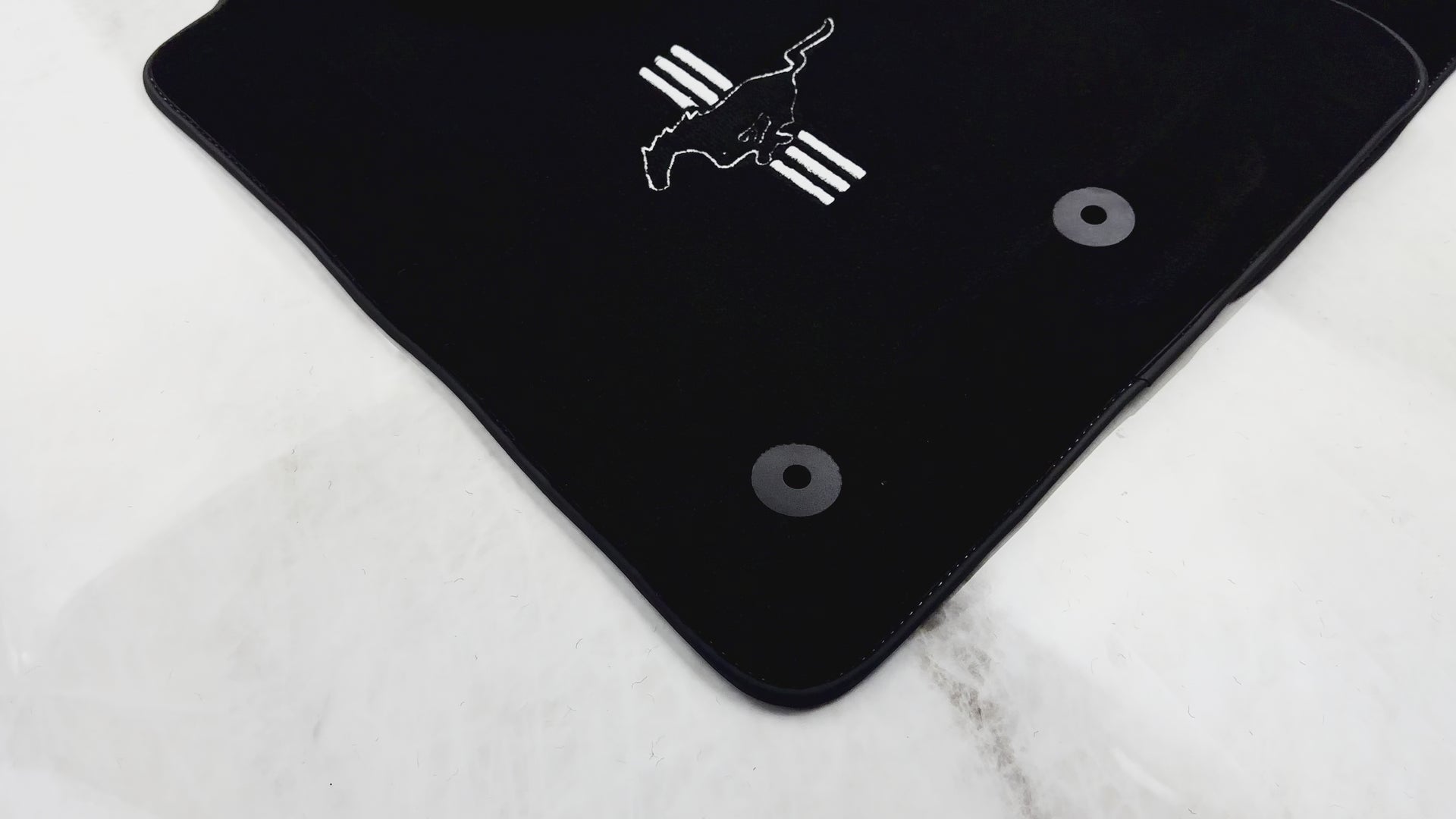 Schwarze Fußmatten für Ford GT350 Shelby (2015-2021) - AutoWin.EU