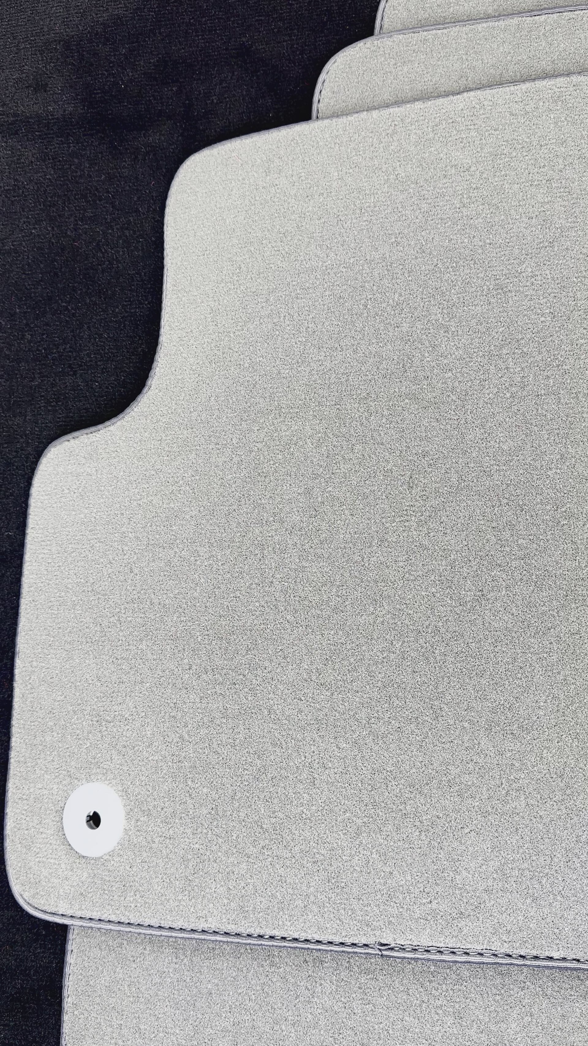 Tapis de voiture gris pour Bentley Bentayga (2015-2023) - AutoWin