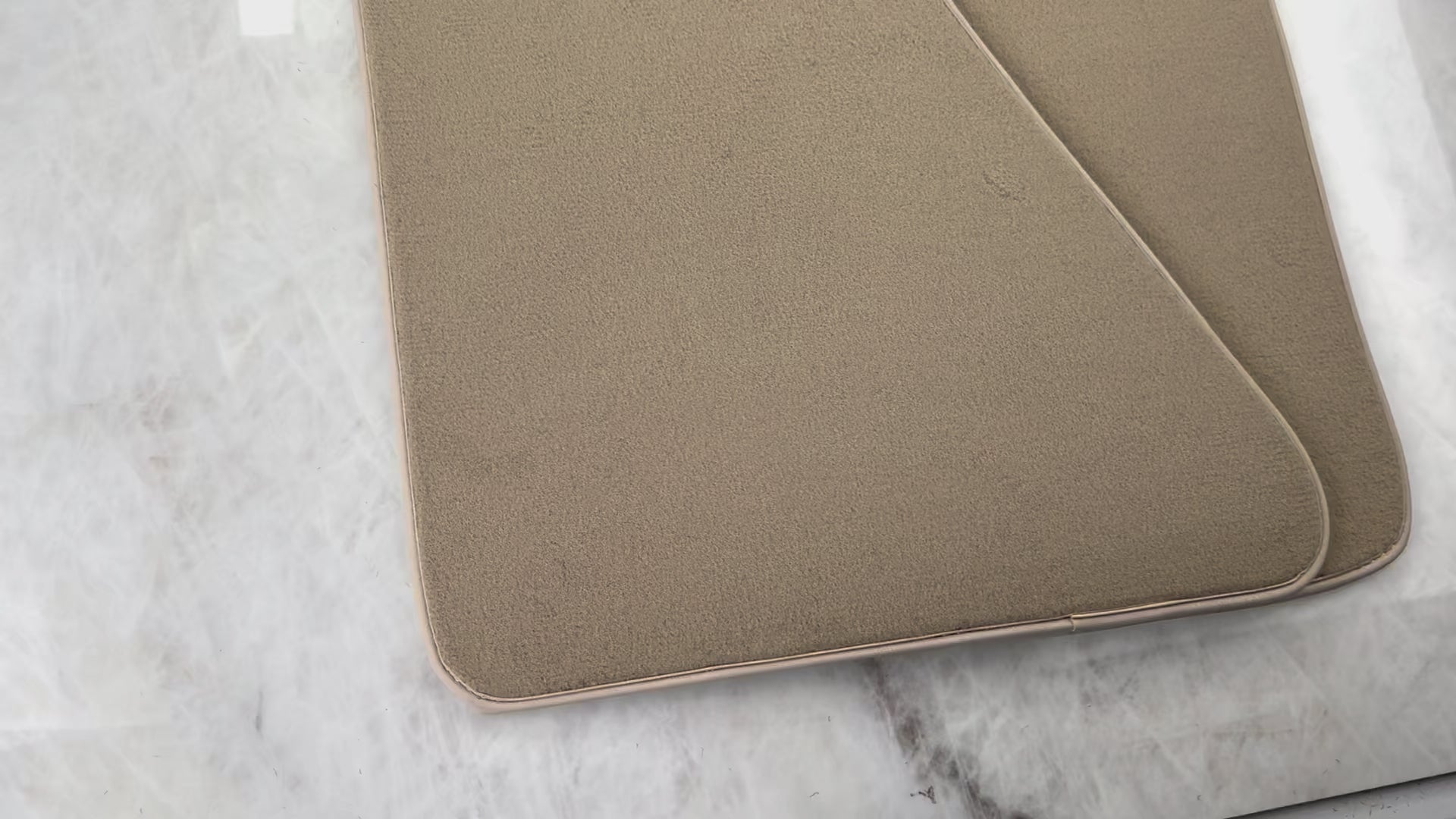 Beige Fußmatten für Chevrolet Corvette C4 (1984-1996) - AutoWin