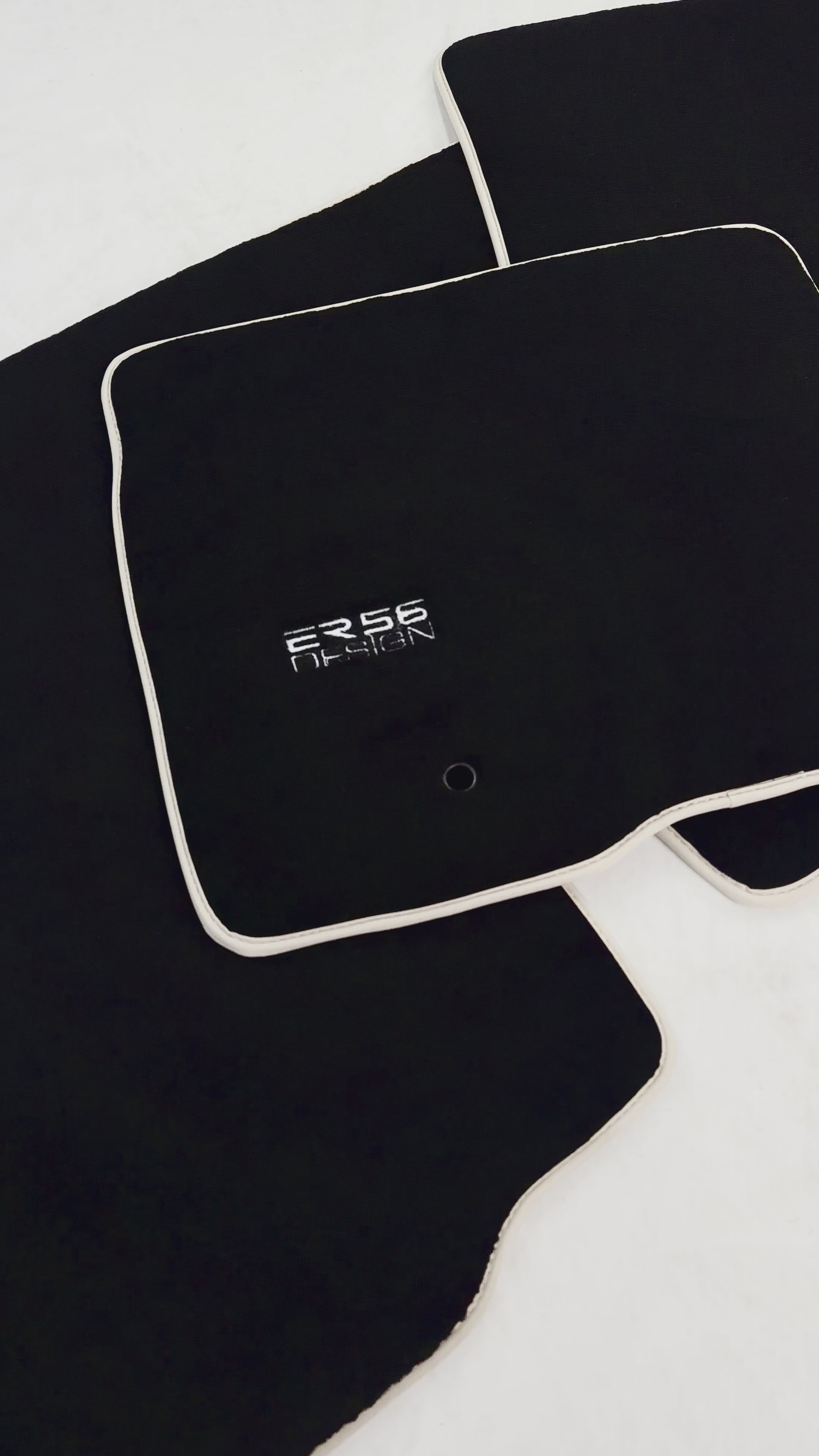 Tapis de Voiture Noirs Pour Ford F150 (2009-2014) Design ER56 - ER56 Design