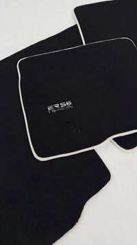 Schwarze Fußmatten für Ford F150 (2009–2014), ER56-Design