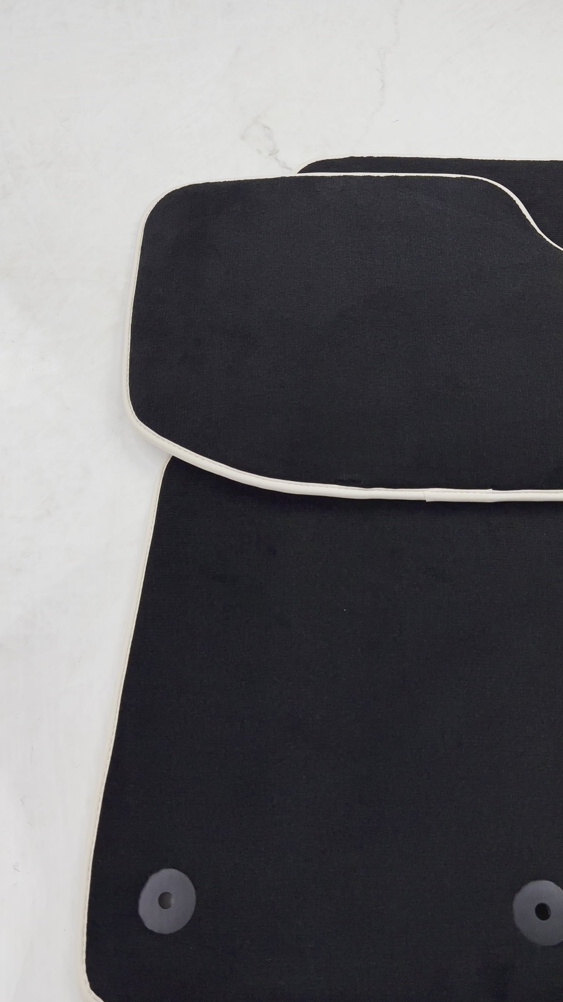 Black Floor Mats For Bentley Continental GTC Convertible (2018–2023) - AutoWin