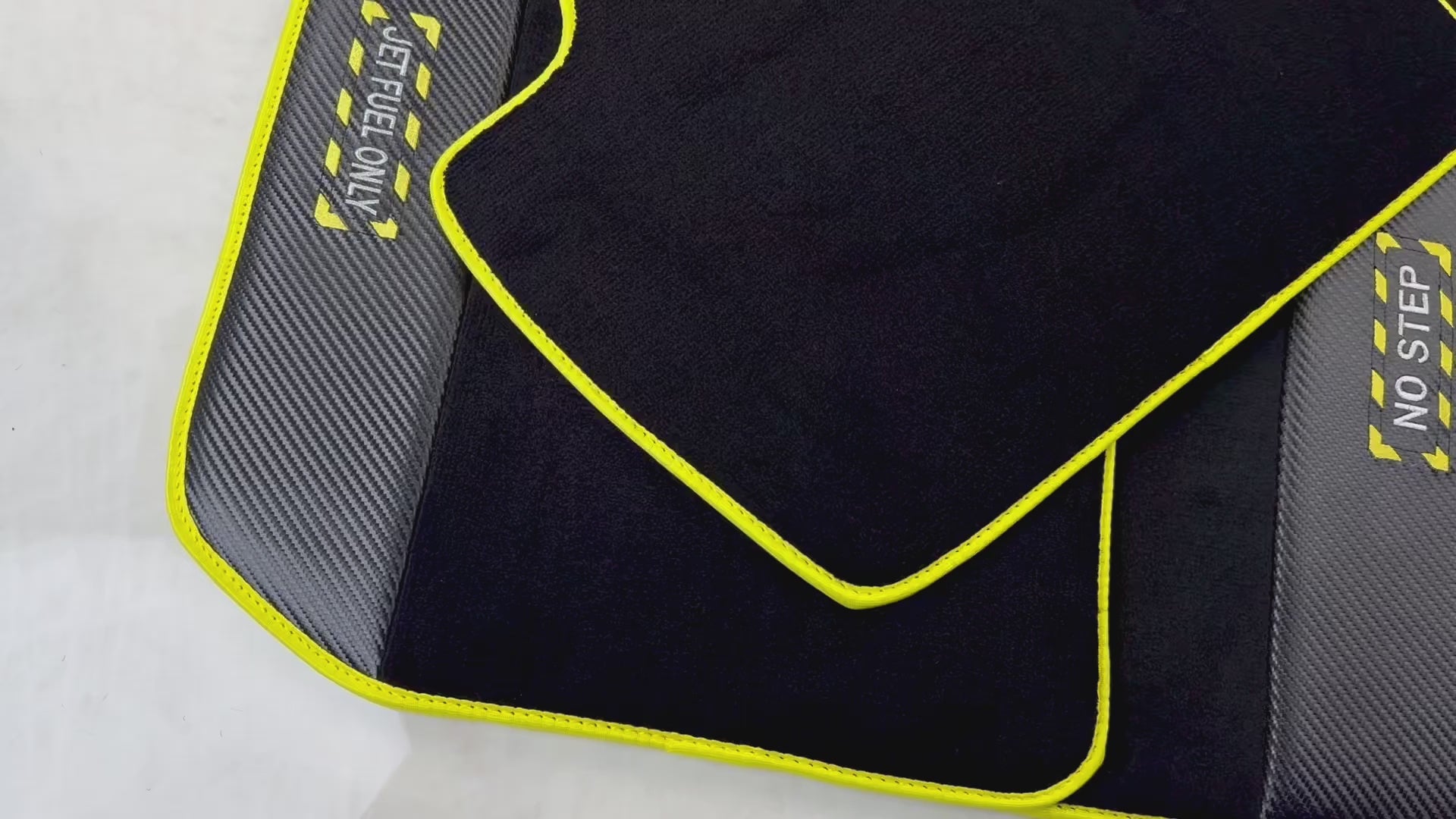 Tapis noirs pour BMW 4 Series G22 Coupé avec fibre de carbone - Édition avion de chasse - ER56 Design