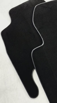 Black Floor Mats For Toyota Land Cruiser 200 (2008-2012)