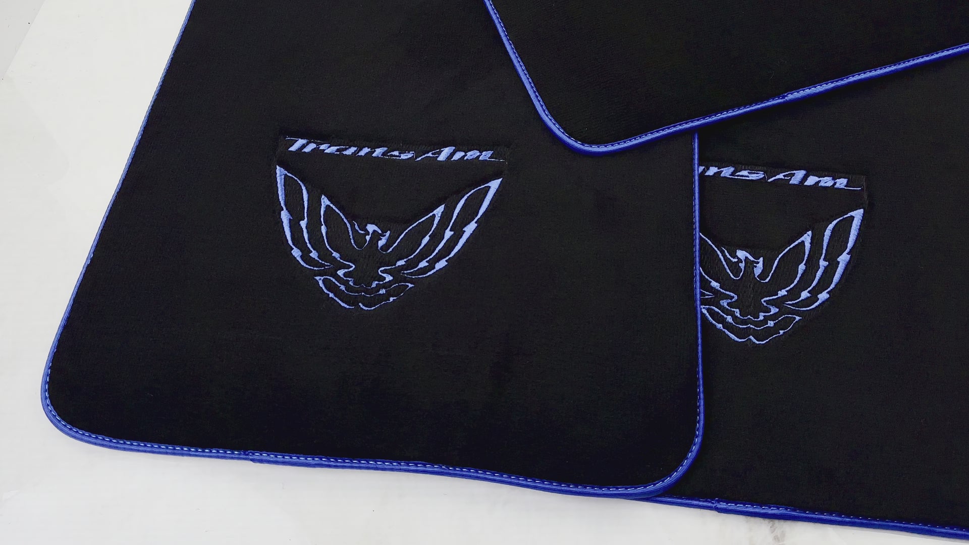 Tapis de voiture noir avec garniture bleue pour Pontiac FireBird (1970-1981) avec logo Trans Am - AutoWin