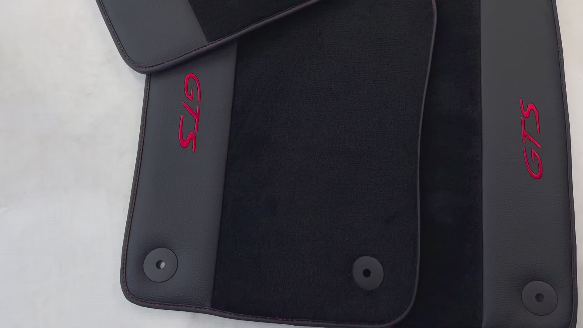 Tapis de voiture noirs pour Porsche Panamera GTS (2009-2016) avec cuir - AutoWin