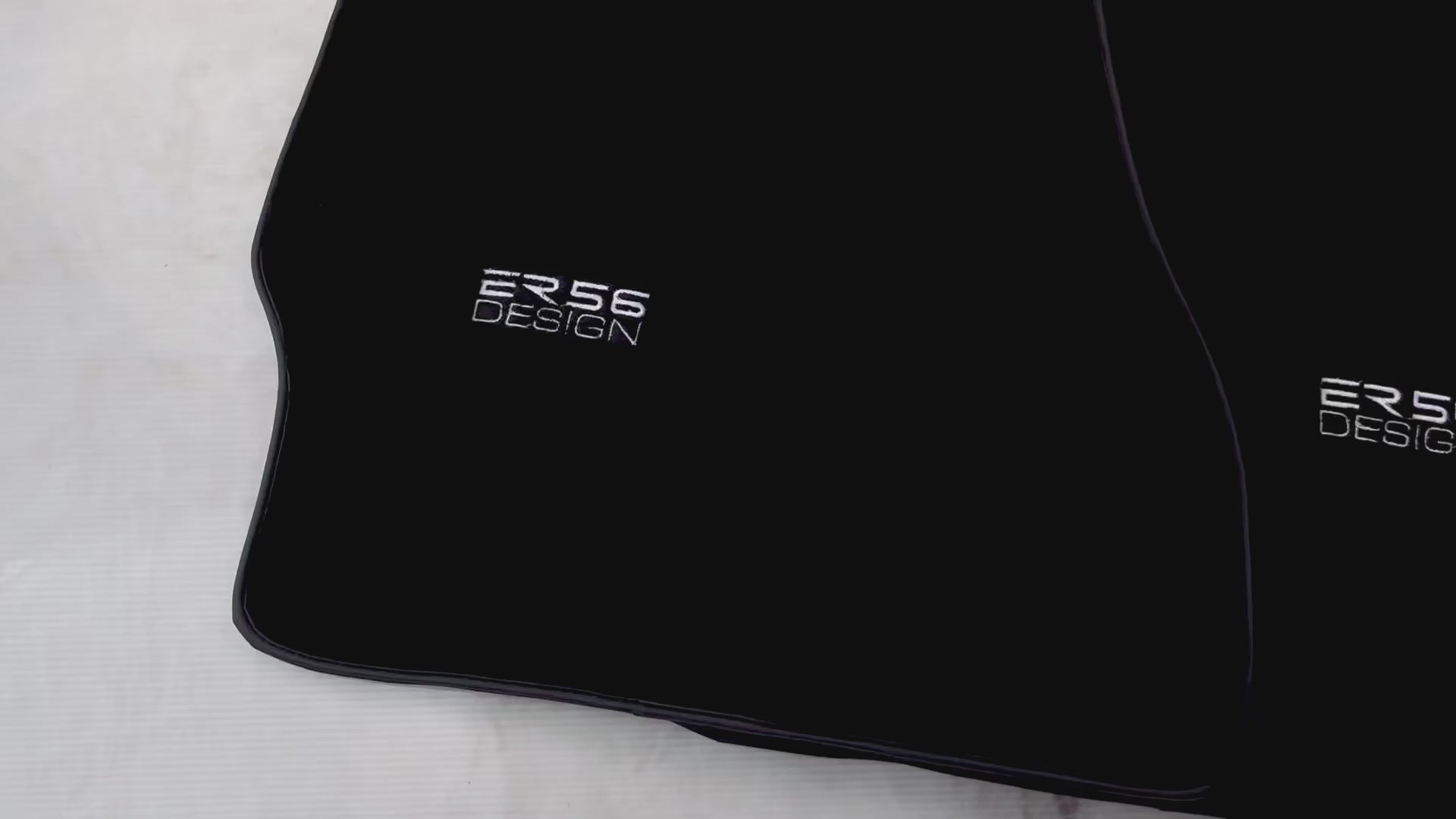 Tapis de voiture noir pour Aston Martin V8 Vantage (2005–2023) Design ER56 - ER56 Design