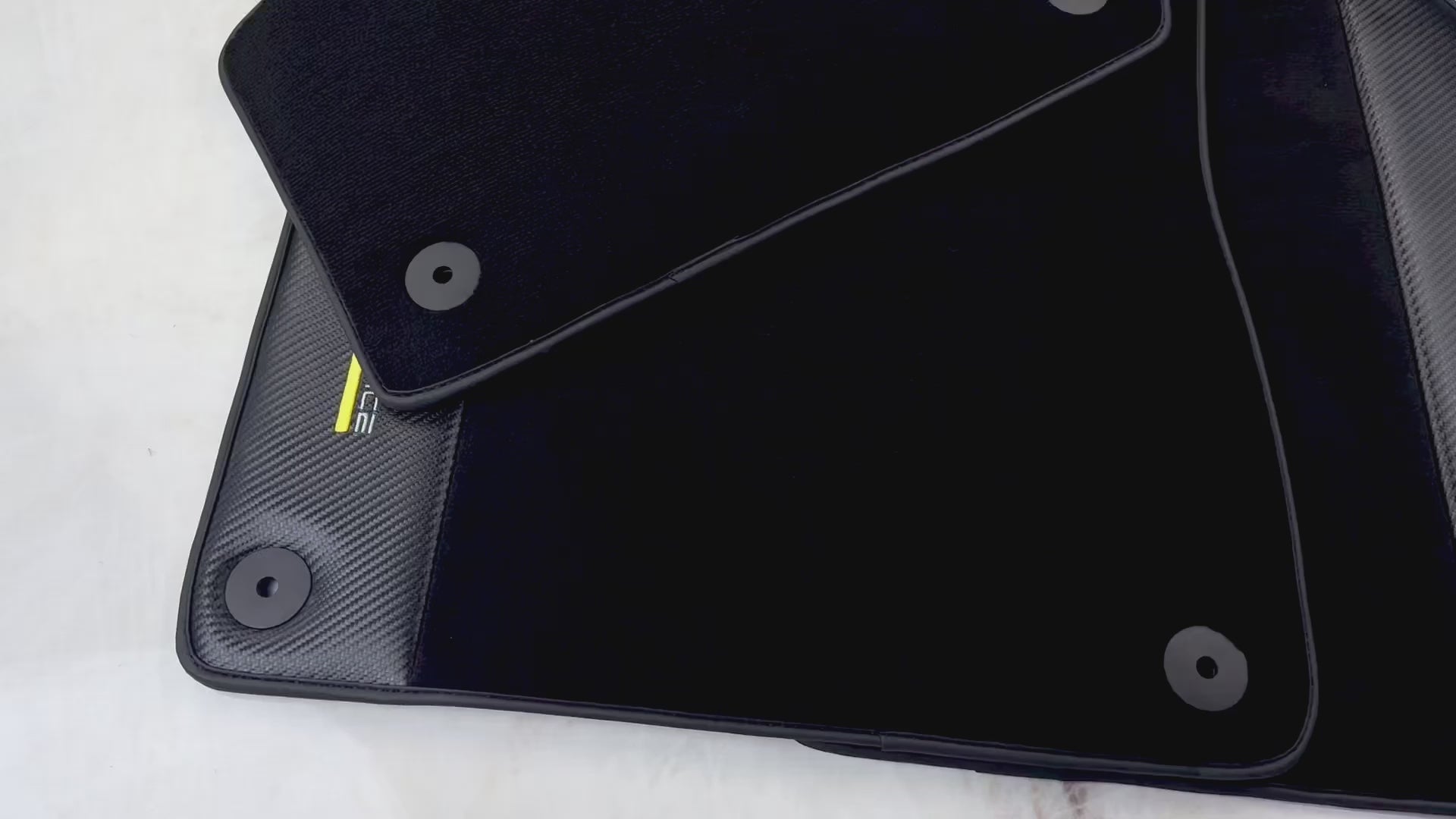 Black Floor Mats for Audi Q8 e-tron (2023-2025) with Carbon Fiber | ER56 Performance - AutoWin