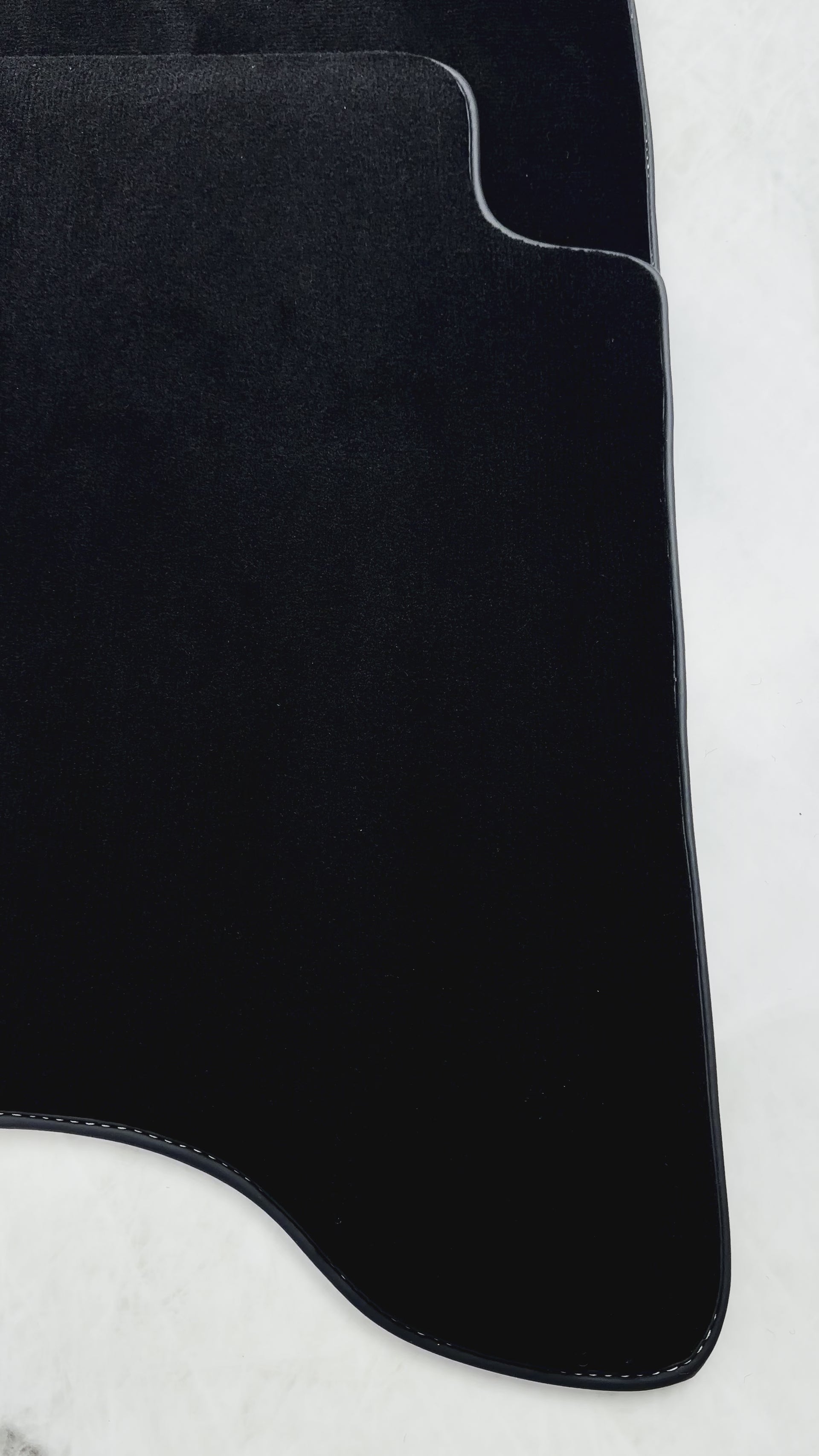 Tapis de voiture noirs pour Toyota Land Cruiser 90 (1997-2003) - AutoWin