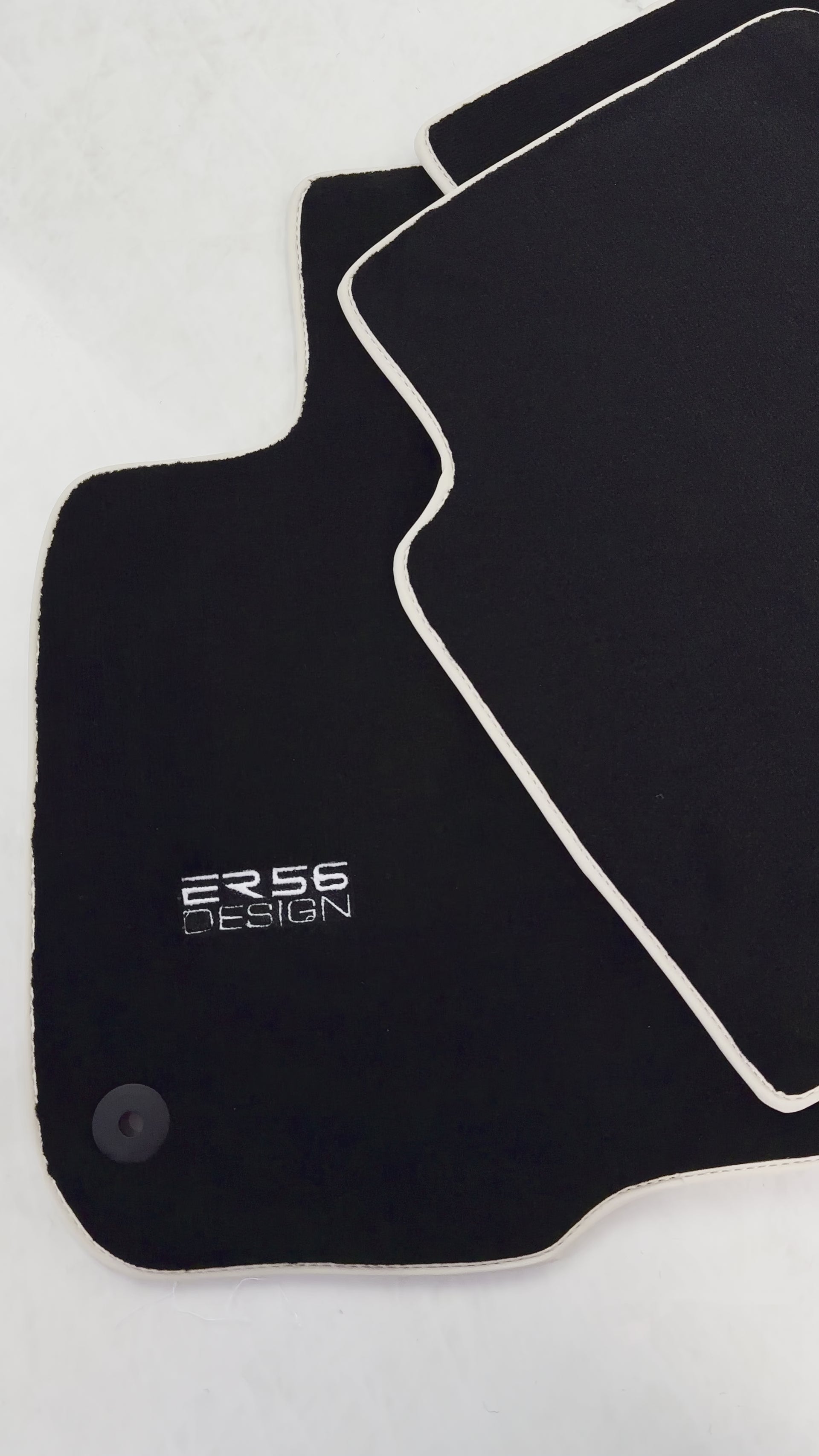 Tapis de voiture noirs pour Honda CR-V (2017-2022) Design ER56 - ER56 Design