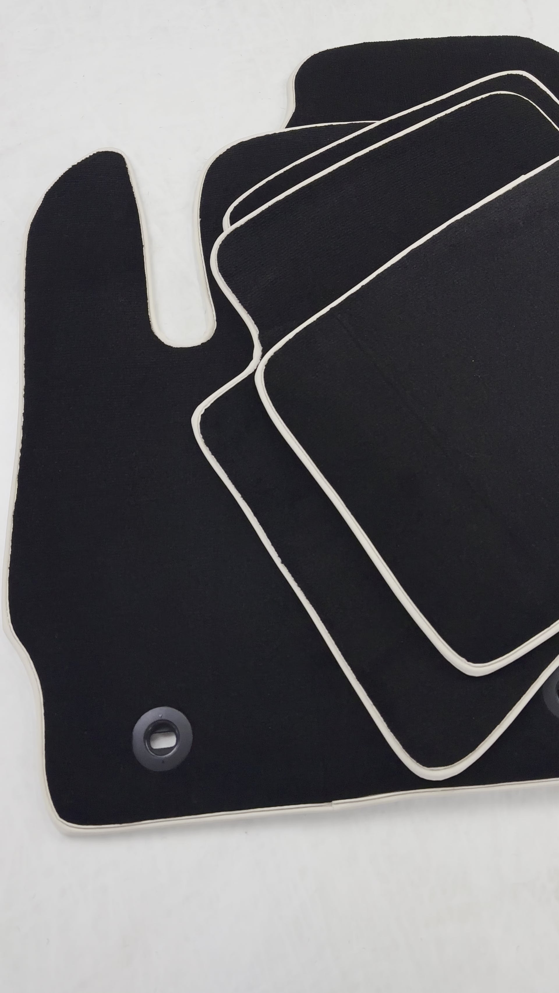 Tapis de voiture noirs pour Toyota Corolla CR1 (2019) - AutoWin