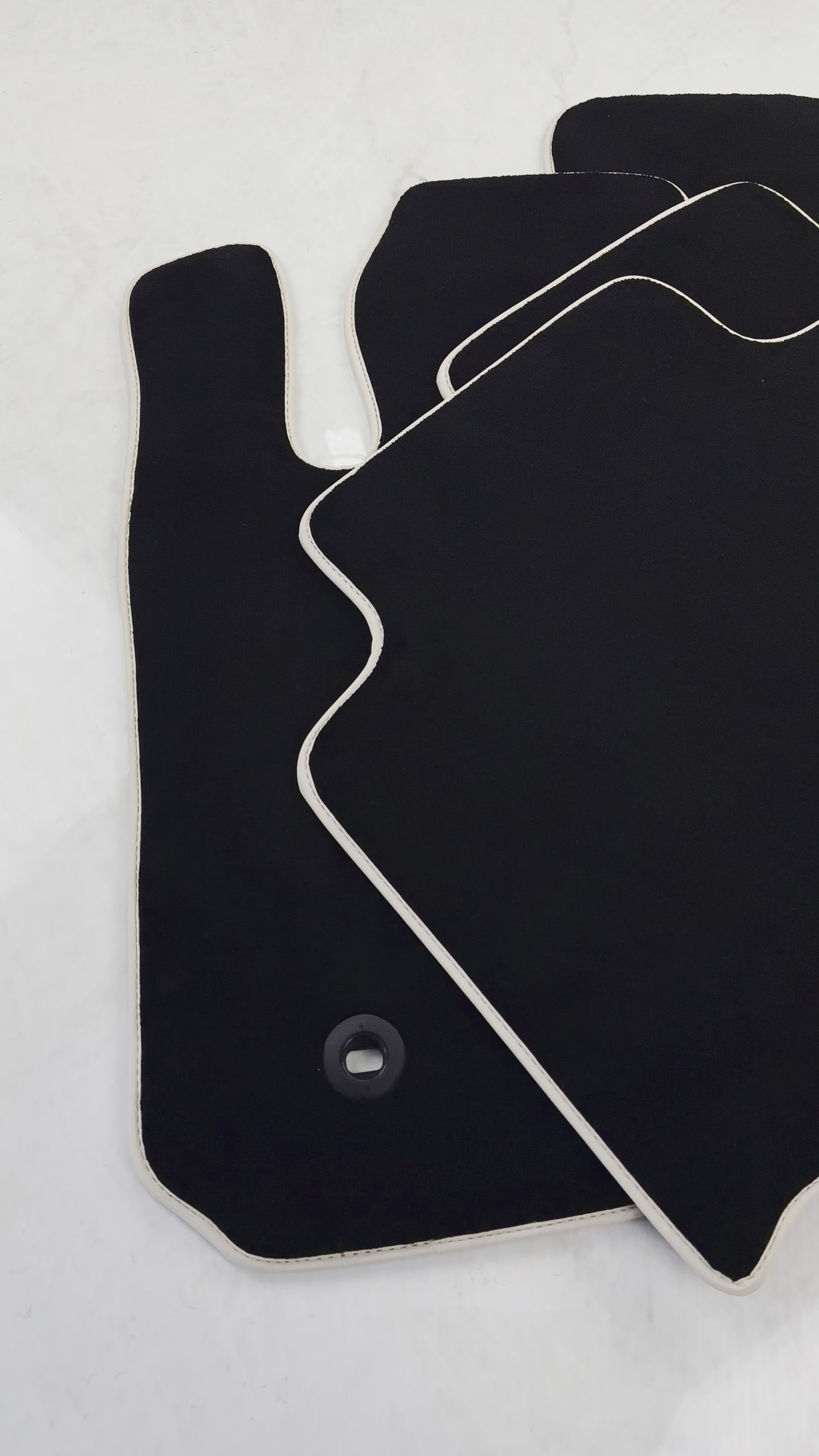 Tapis de voiture noirs pour Toyota RAV4 (2006-2013) - AutoWin