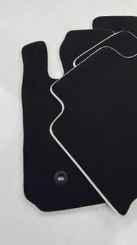 Tapis de voiture noirs pour Toyota RAV4 (2006-2013)