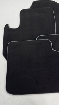 Tapis de voiture noirs pour Toyota RAV-4 (2003-2005)
