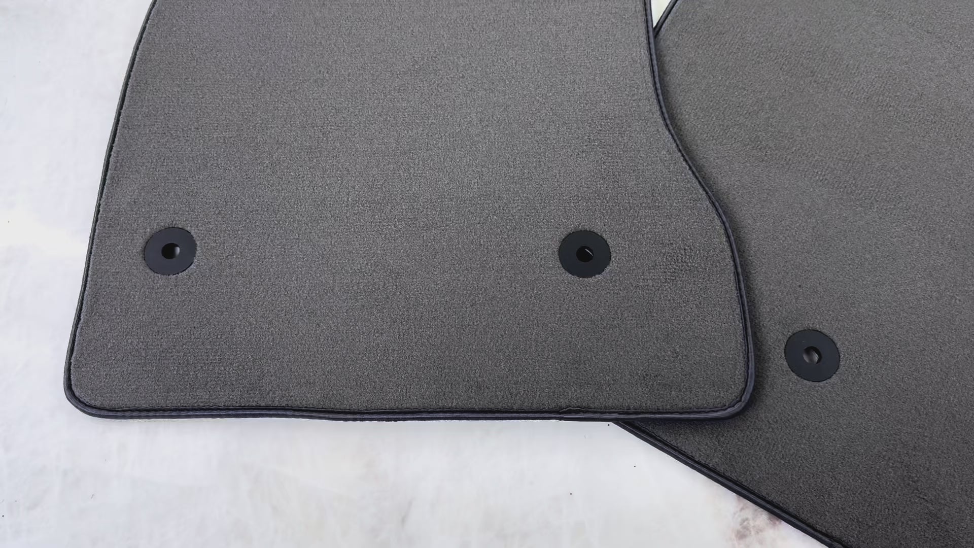 Tapis de voiture gris pour Chevrolet Corvette C6 (2005-2013) - AutoWin