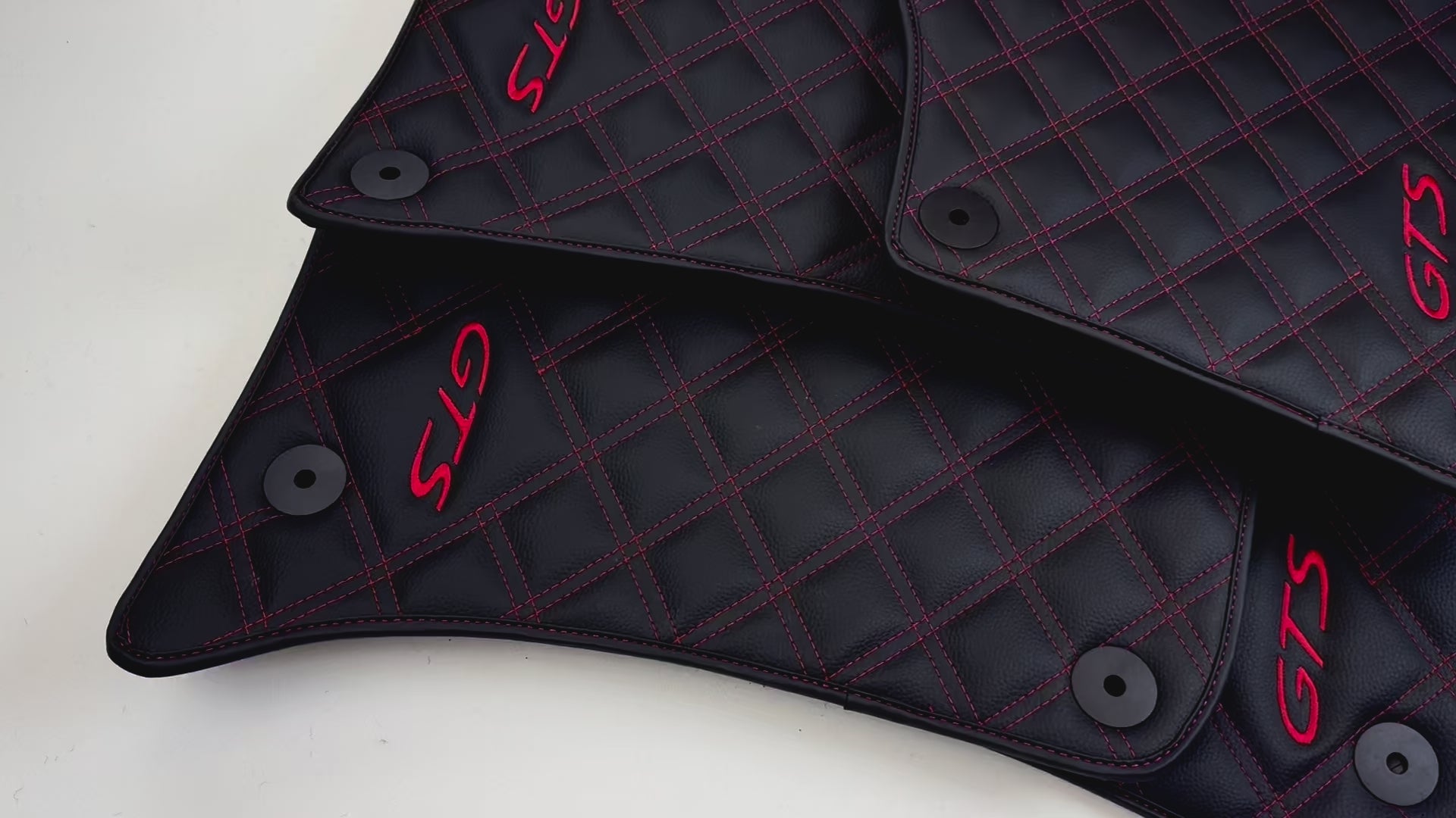 Tapis de voiture en cuir pour Porsche Cayenne GTS (2010-2018) Couture rouge - AutoWin