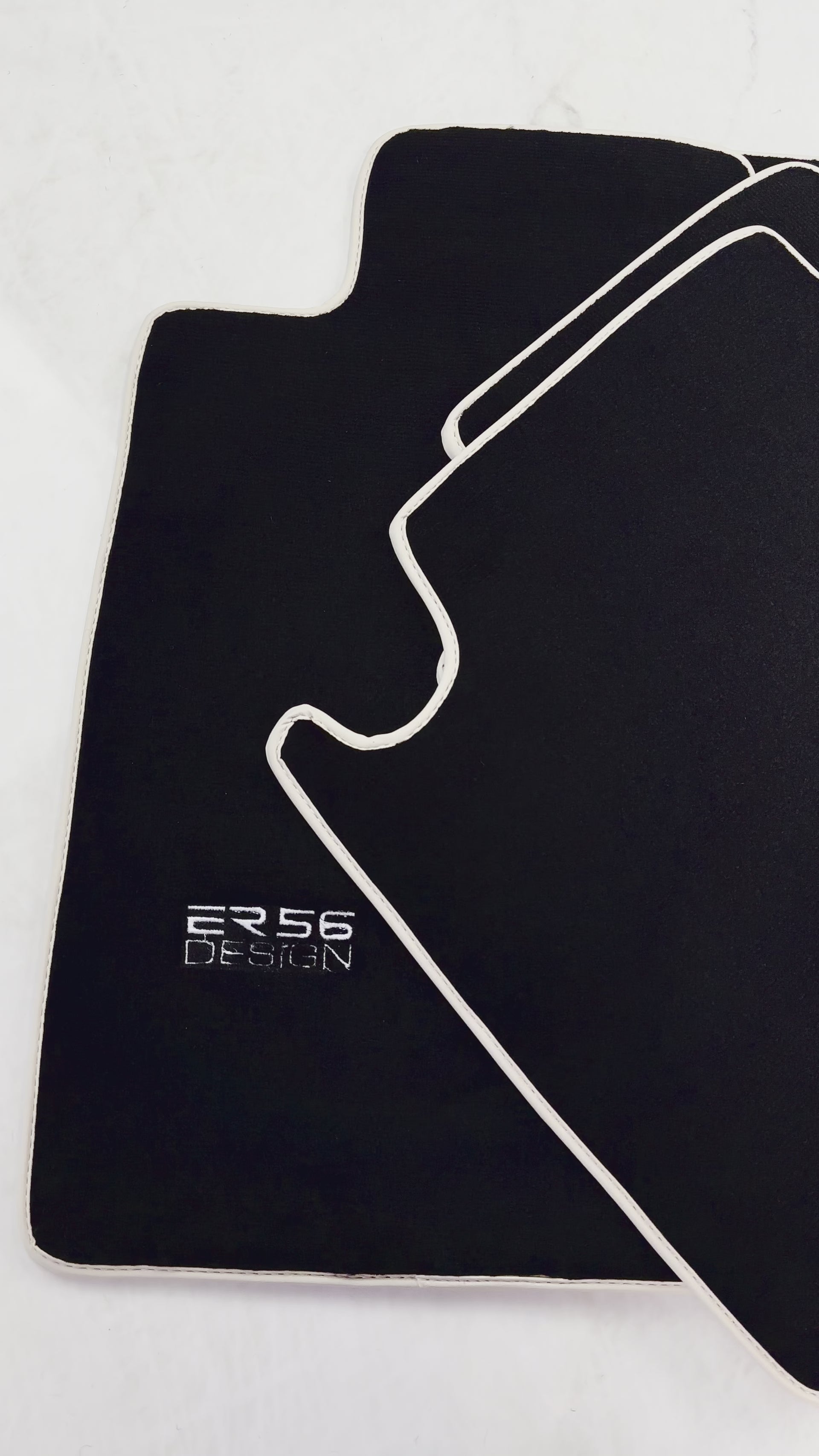 Schwarze Fußmatten für Toyota Land Cruiser 120 (2002–2009), beige Rand | ER56-Design - ER56 Design