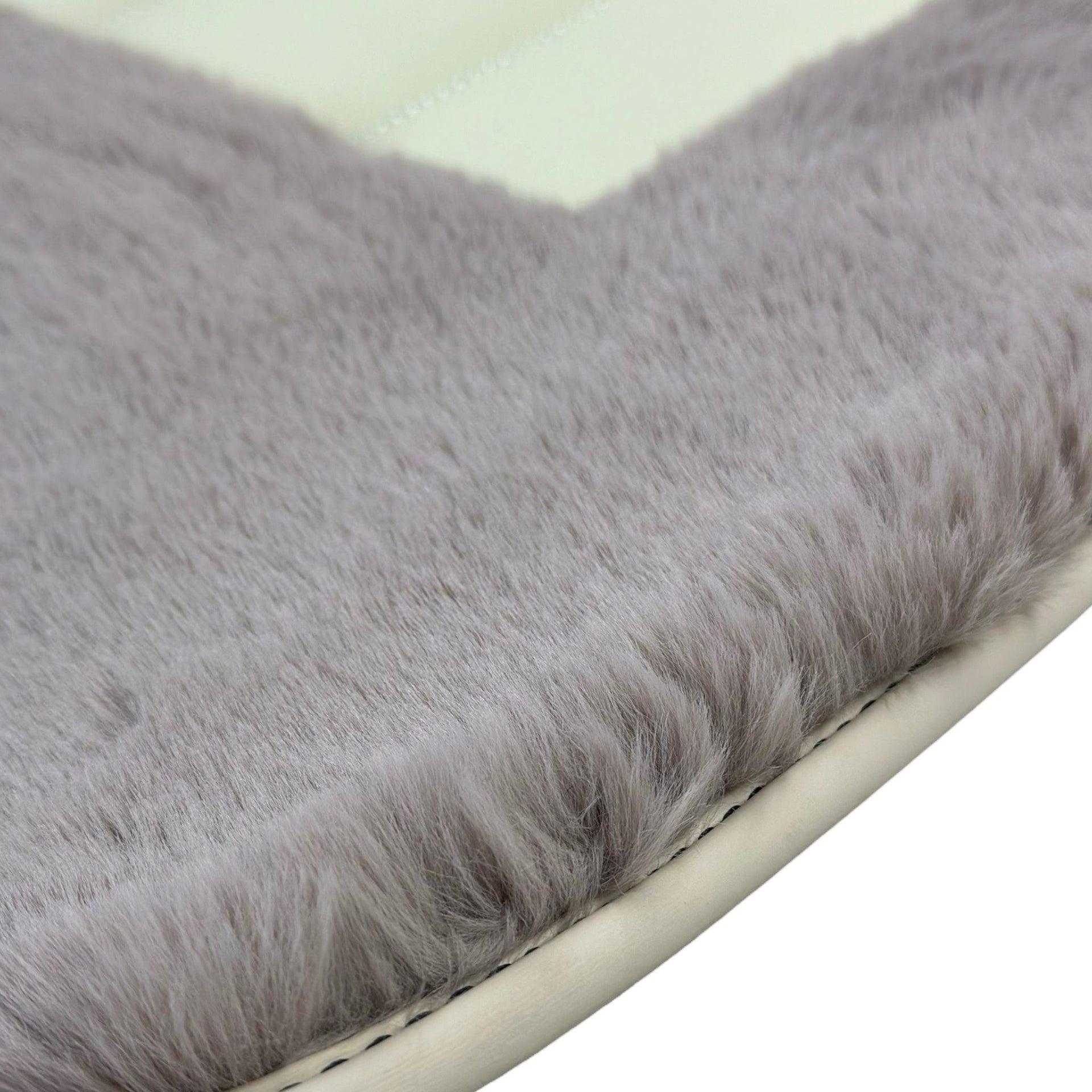 Sheepskin Floor Mats For Bentley Continental GTC (2011-2018) Er56 Design - AutoWin