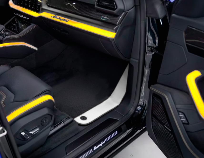 Tapis de voiture noirs personnalisables pour Lamborghini Urus avec cuir blanc
