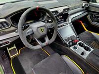 Tapis de voiture personnalisables en cuir Alcantara pour Lamborghini Urus