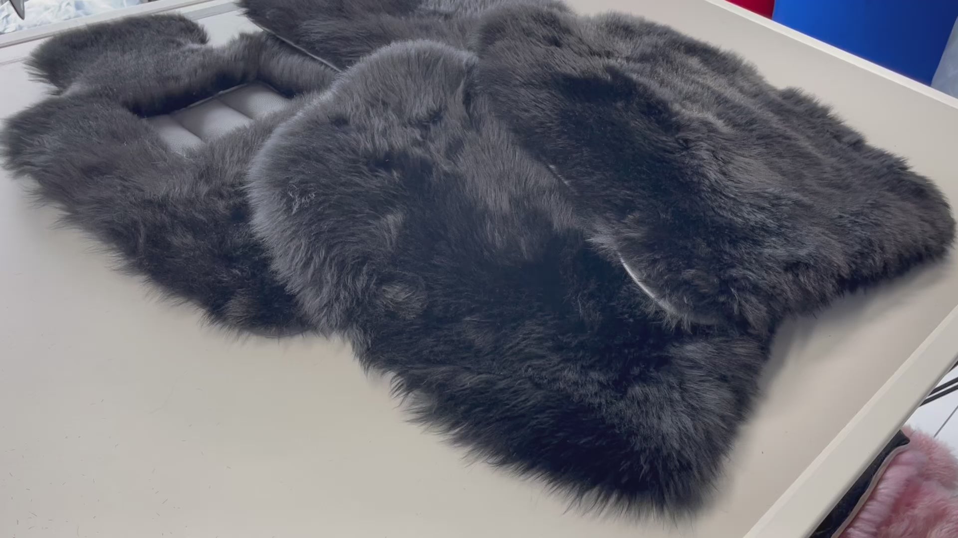 Fußmatten aus echtem Schaffell Rolls Royce Ghost Serie II (2021-2024) Er56 Design Marke - ER56 Design