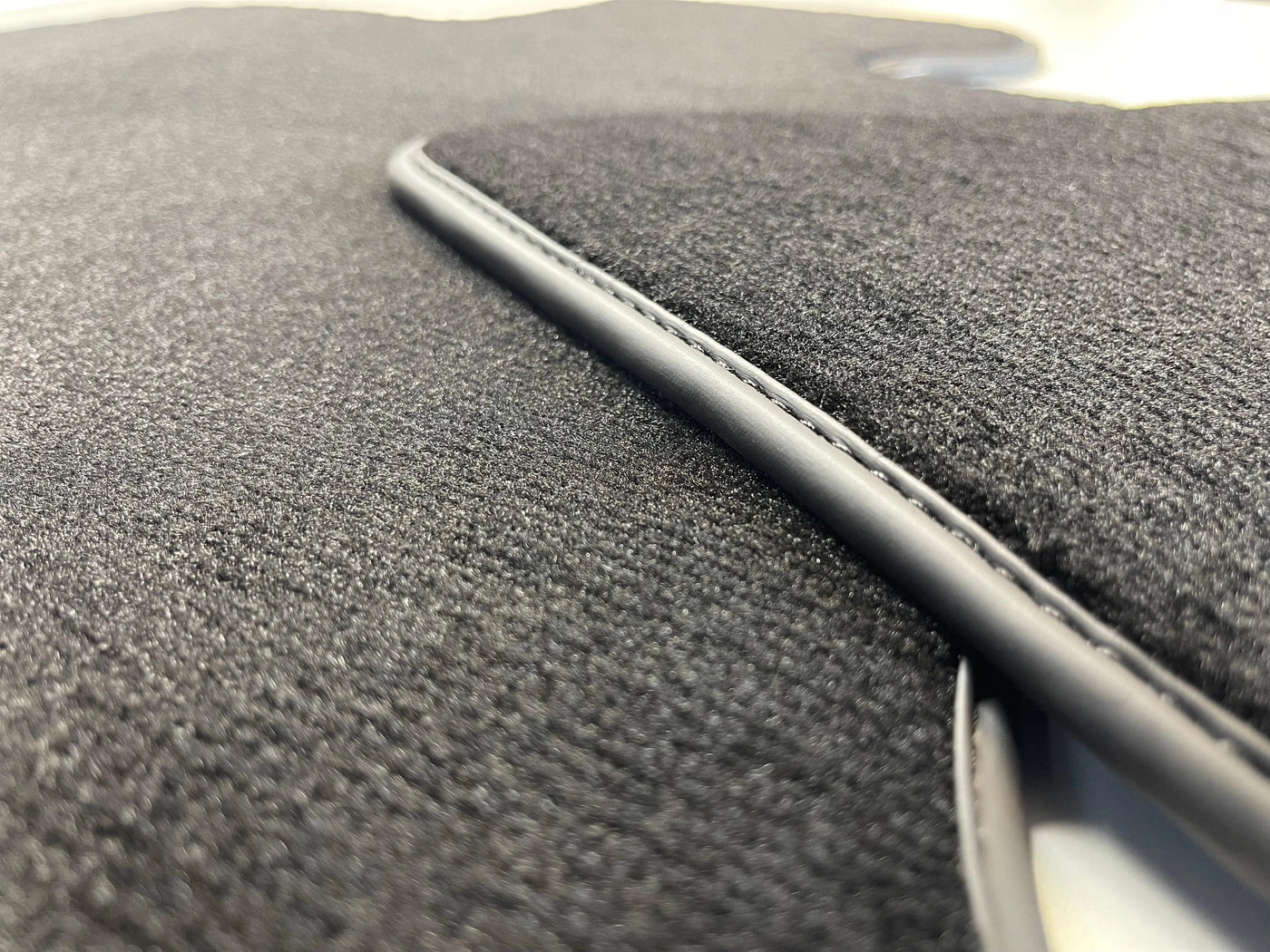 Black Carpet Floor Mats for Rolls Royce Phantom VIII (2017-2024) - AutoWin