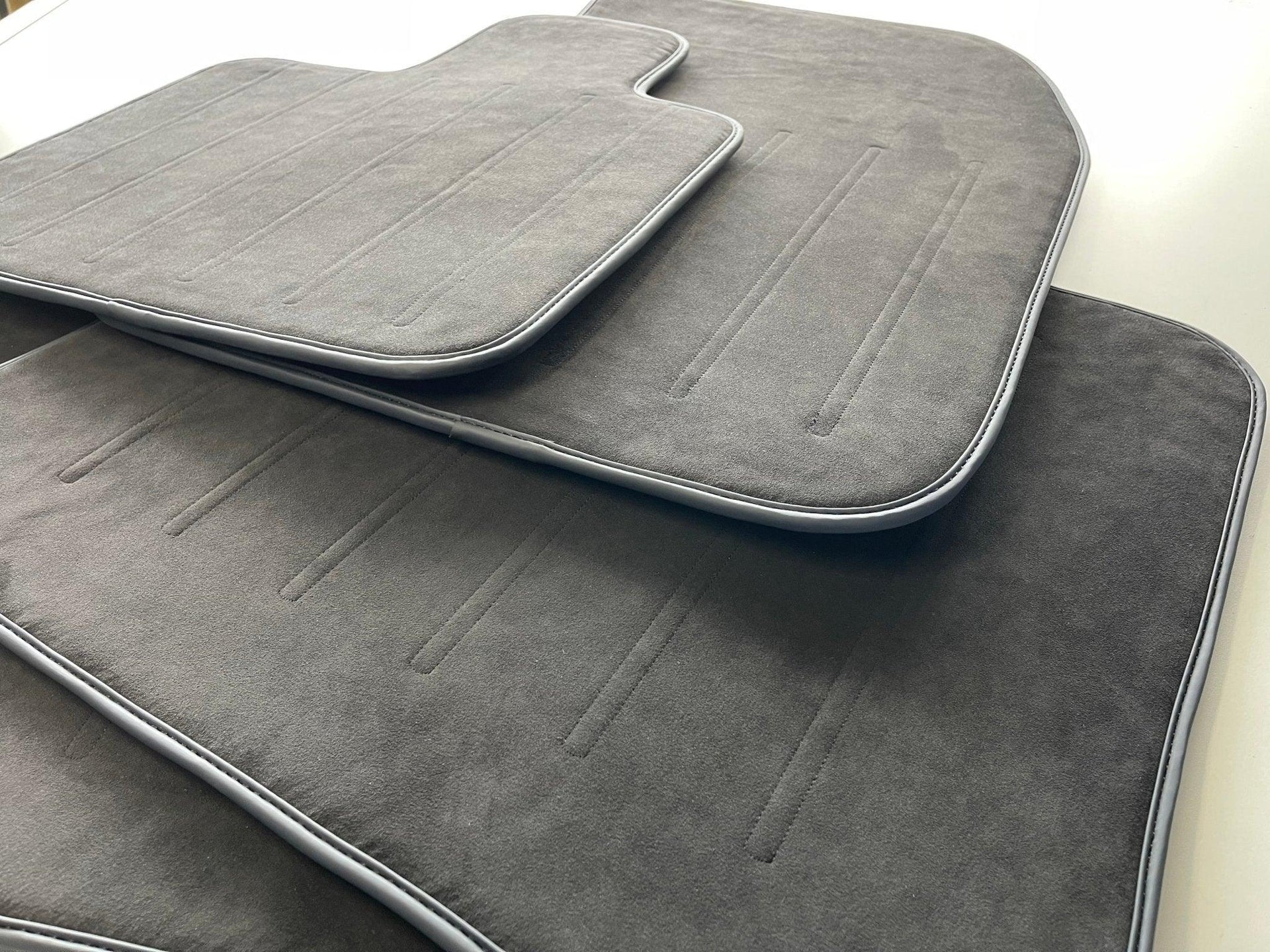 Alcantara Floor Mats For Rolls Royce Black Badge Cullinan - AutoWin