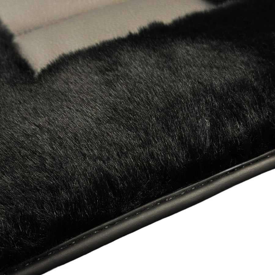Black Sheepskin Floor Mats For BMW 3 Series G21 5-door Wagon - AutoWin