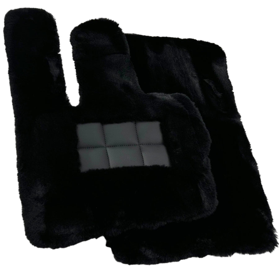 Black Sheepskin Floor Mats For Mercedes Benz S-Class W126 (1979-1991) | ER56 Design - AutoWin