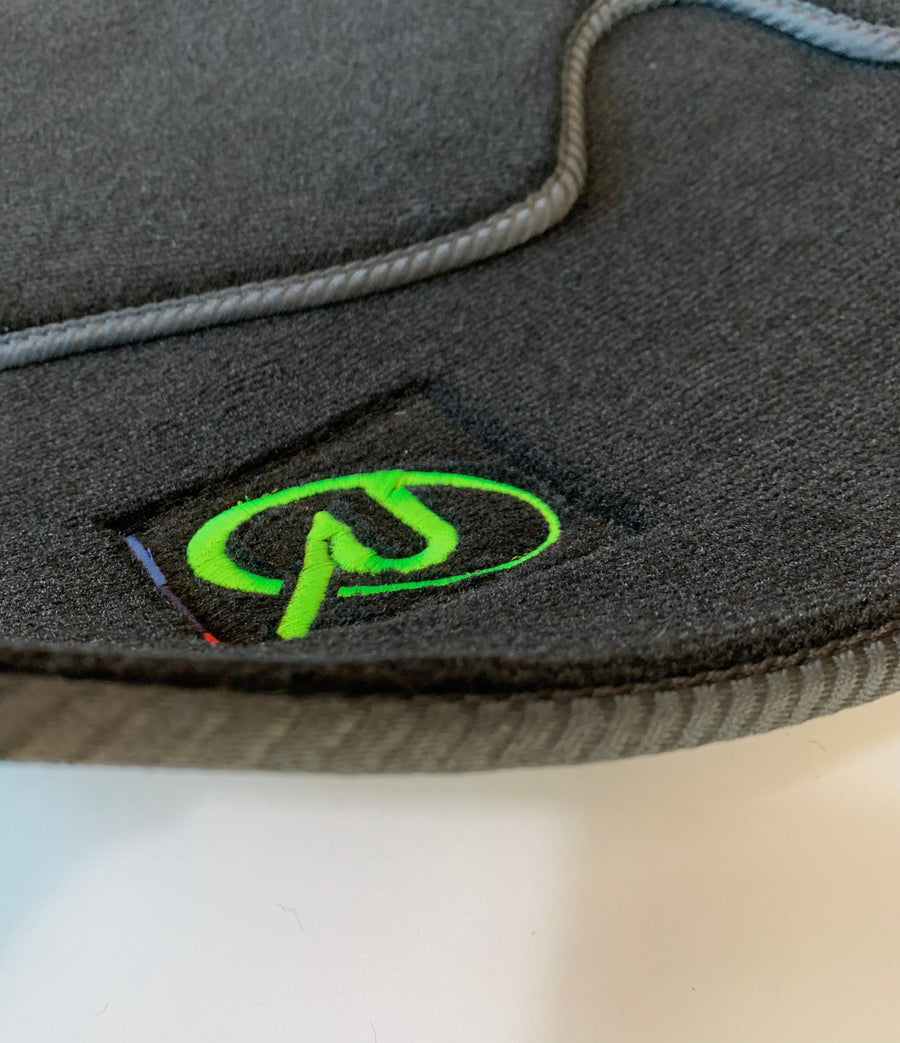 Floor Mats For BMW Z4 Series E85 Convertible (2003-2008) Tailored Set Perfect Fit - AutoWin