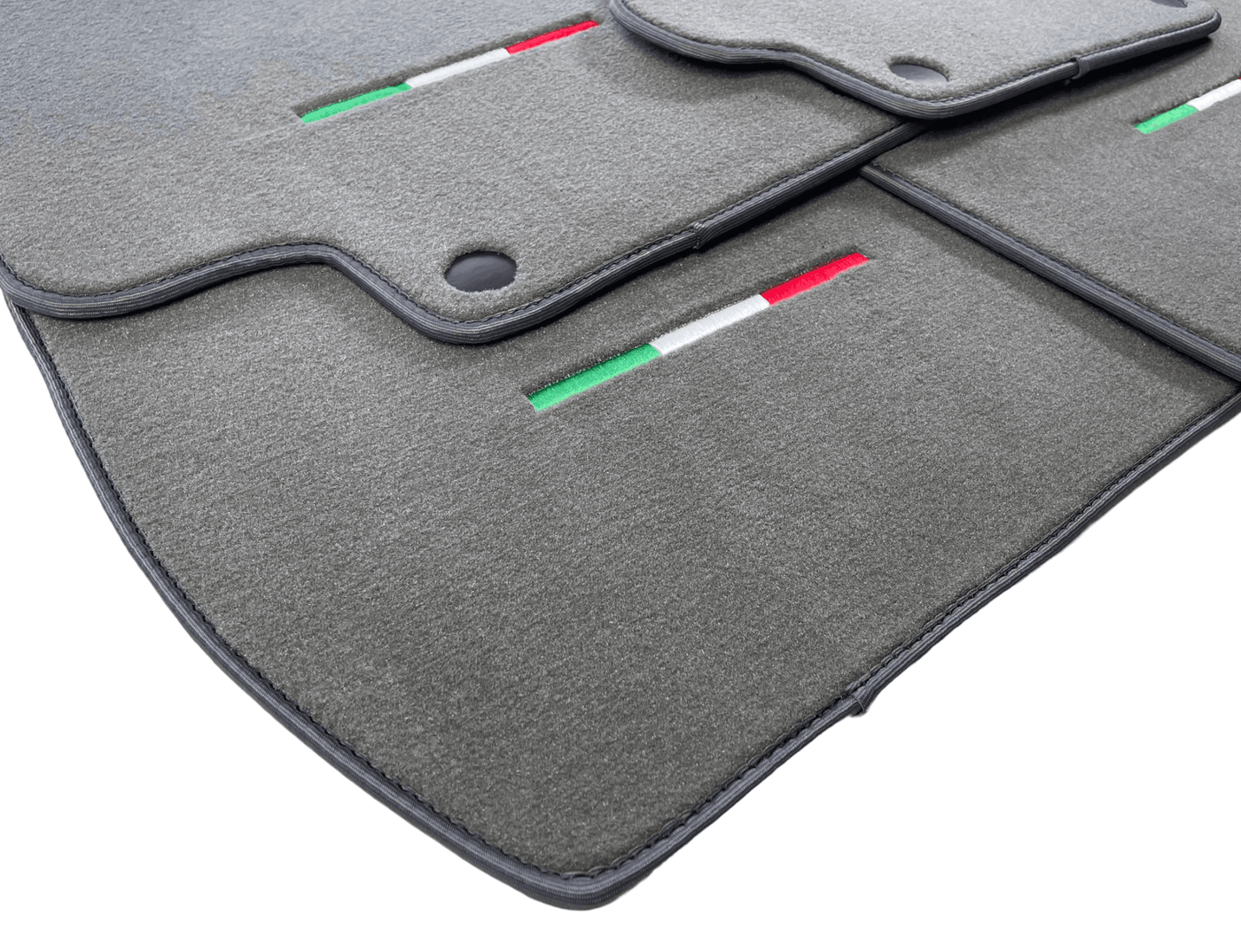 Gray Floor Mats For Maserati GranTurismo (2007-2019) IT Edition - AutoWin